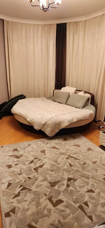 Satılır 3 otaqlı mənzil 150 m²