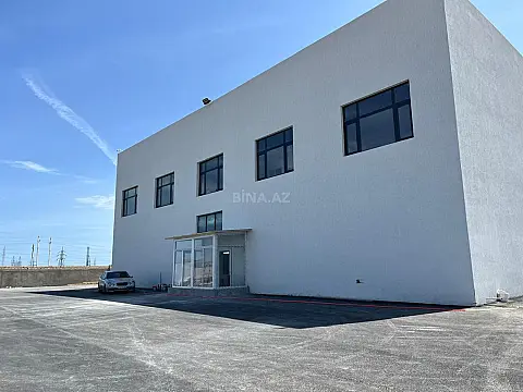 Satılır obyekt 1800 m²