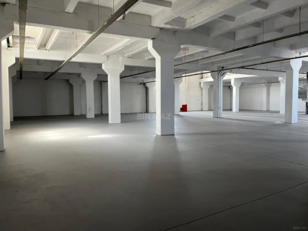 Satılır obyekt 1800 m²