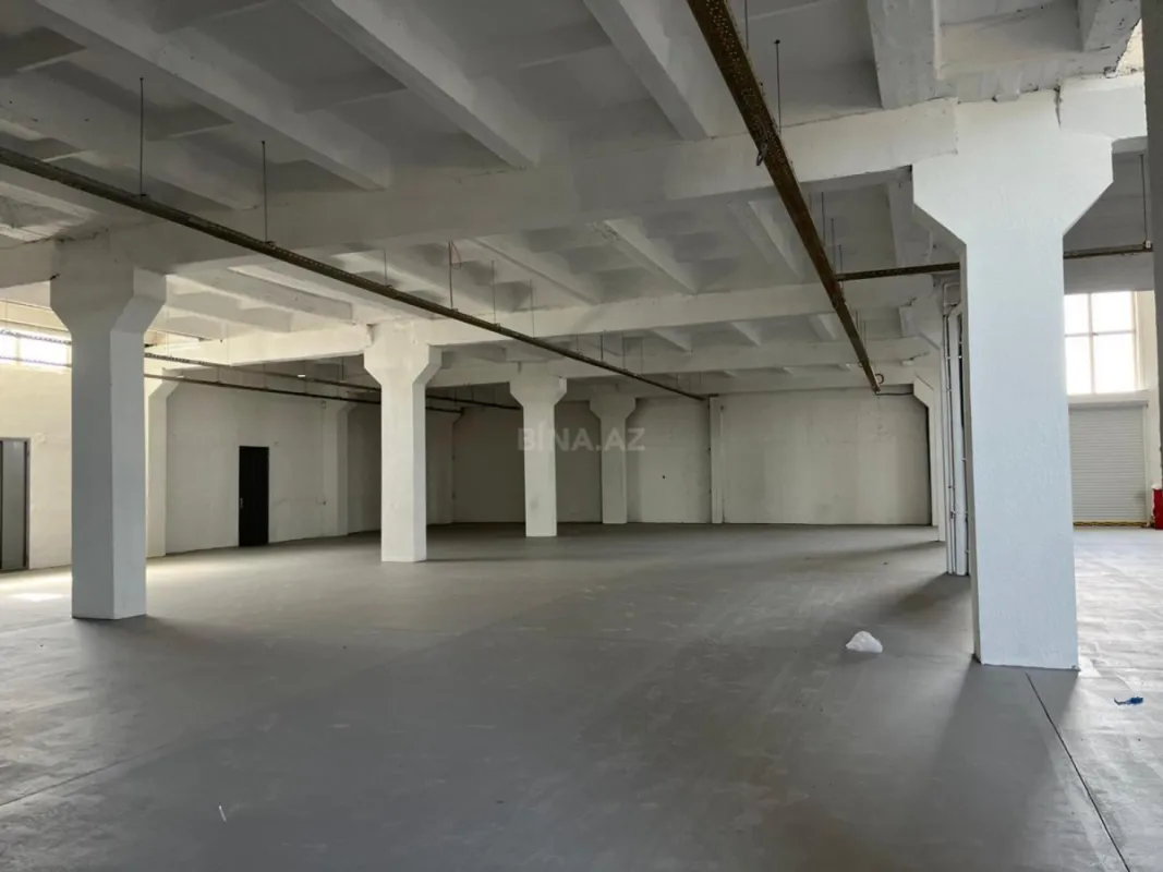 Satılır obyekt 1800 m²