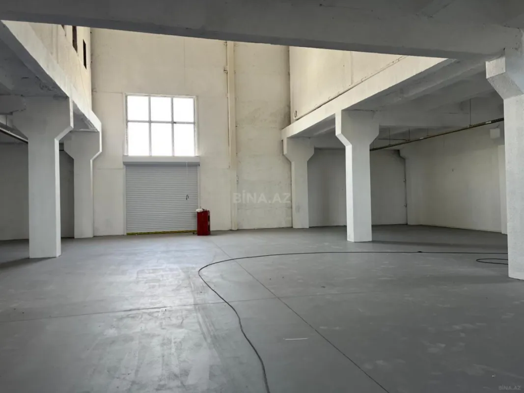 Satılır obyekt 1800 m²