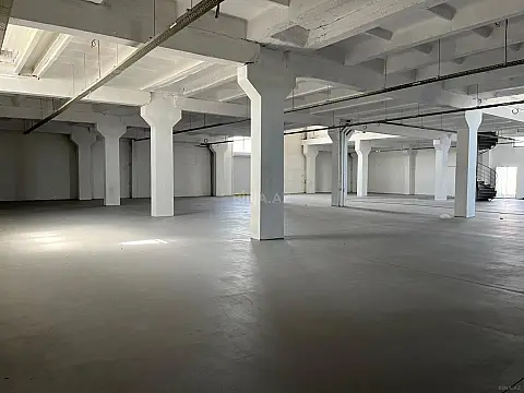 Satılır obyekt 1800 m²