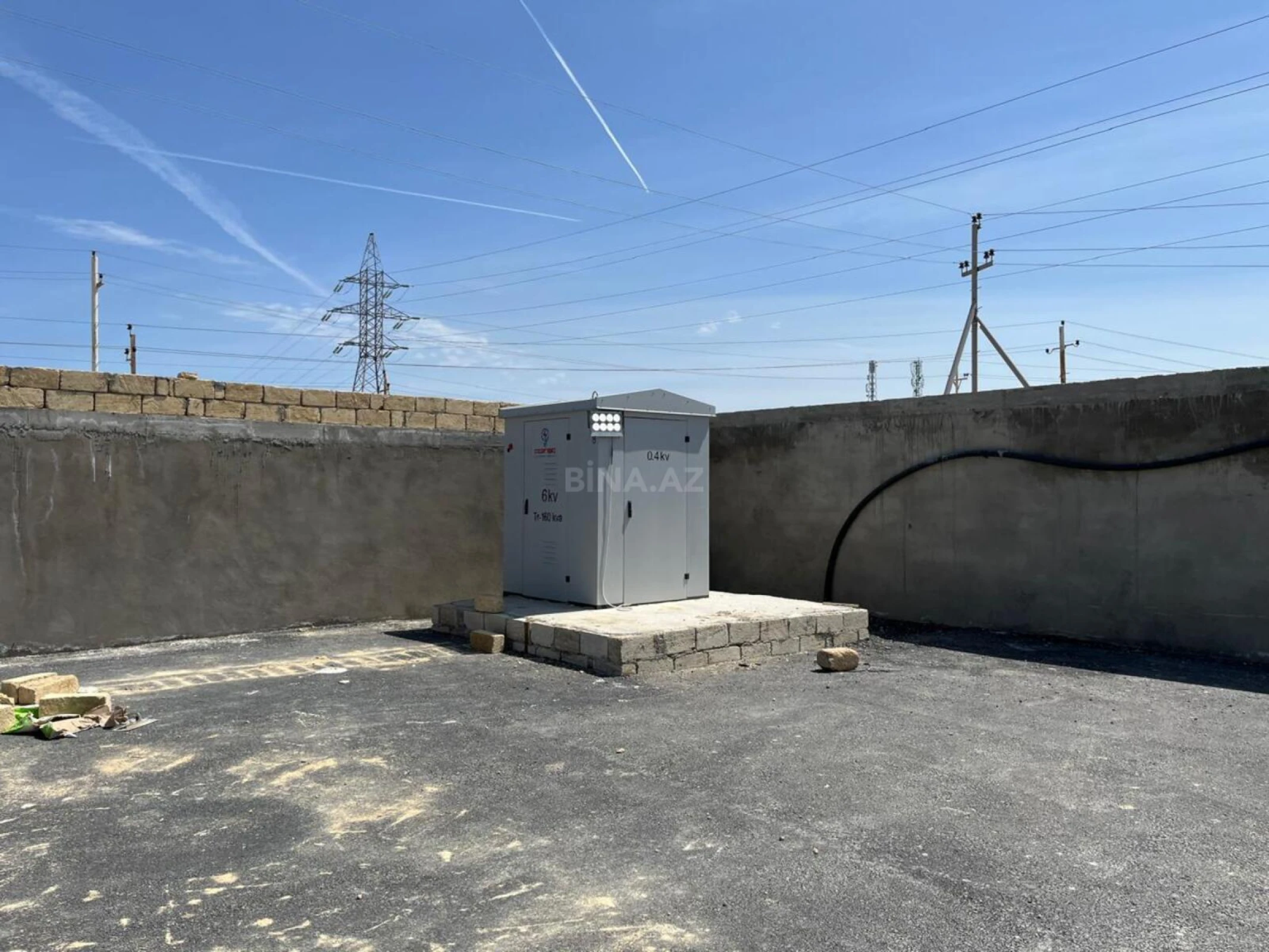 Satılır obyekt 1800 m²