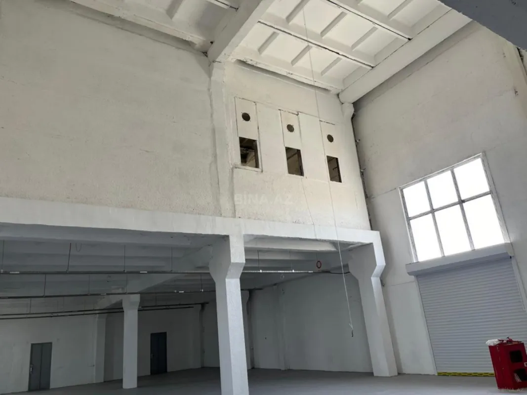 Satılır obyekt 1800 m²