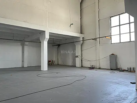 Satılır obyekt 1800 m²