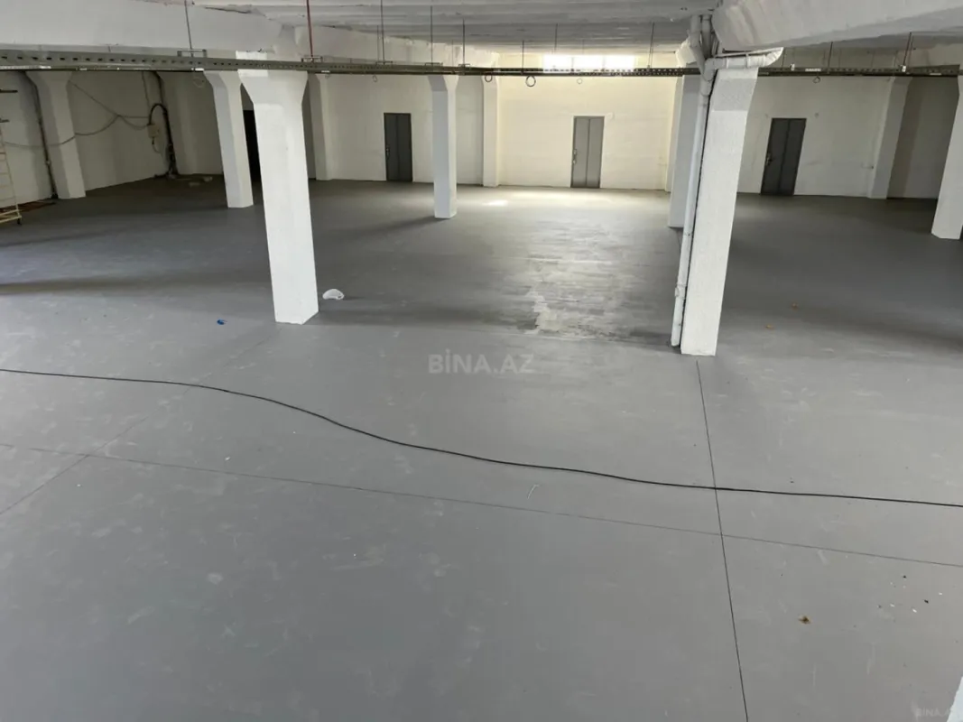 Satılır obyekt 1800 m²