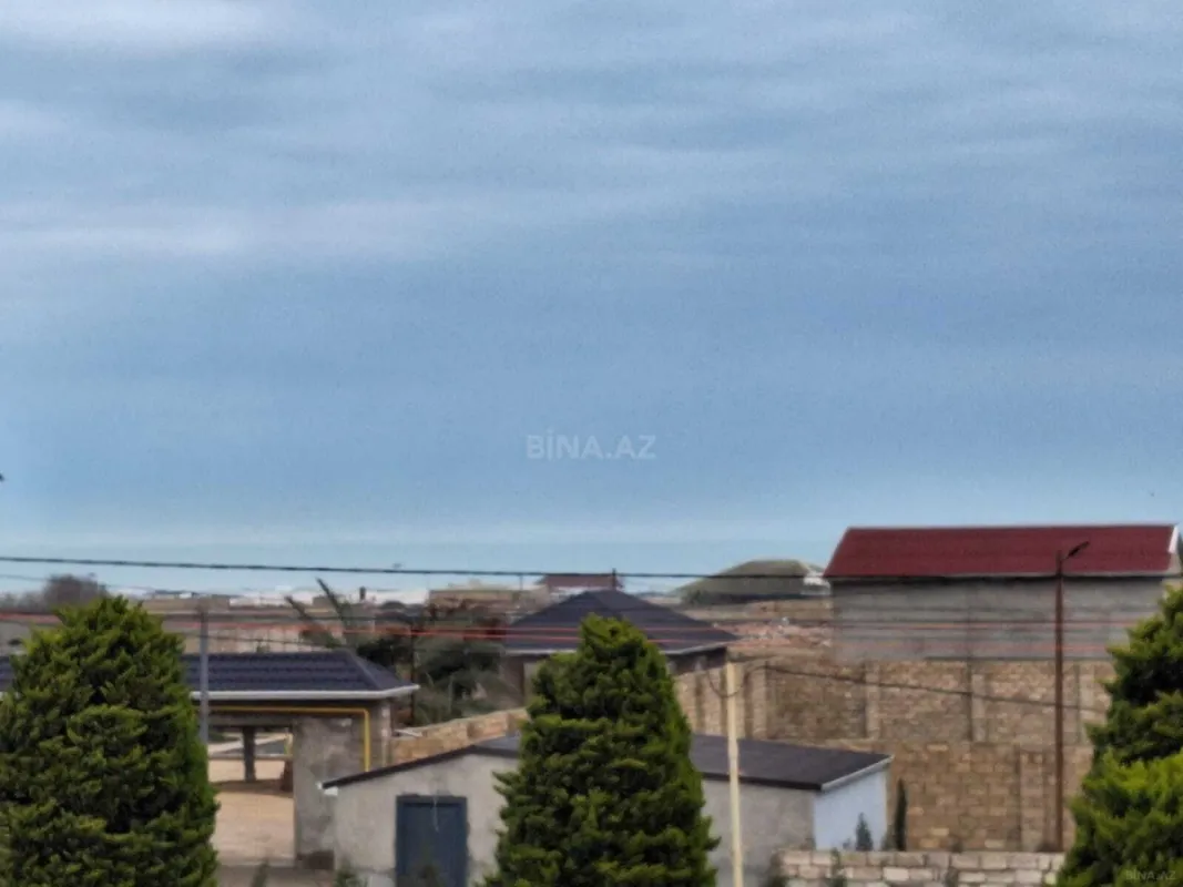 Satılır 8 otaqlı həyət evi 500 m²