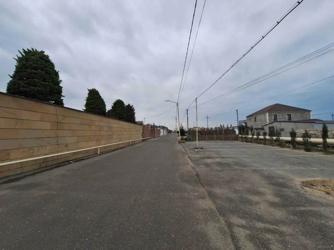 Satılır 8 otaqlı həyət evi 500 m²