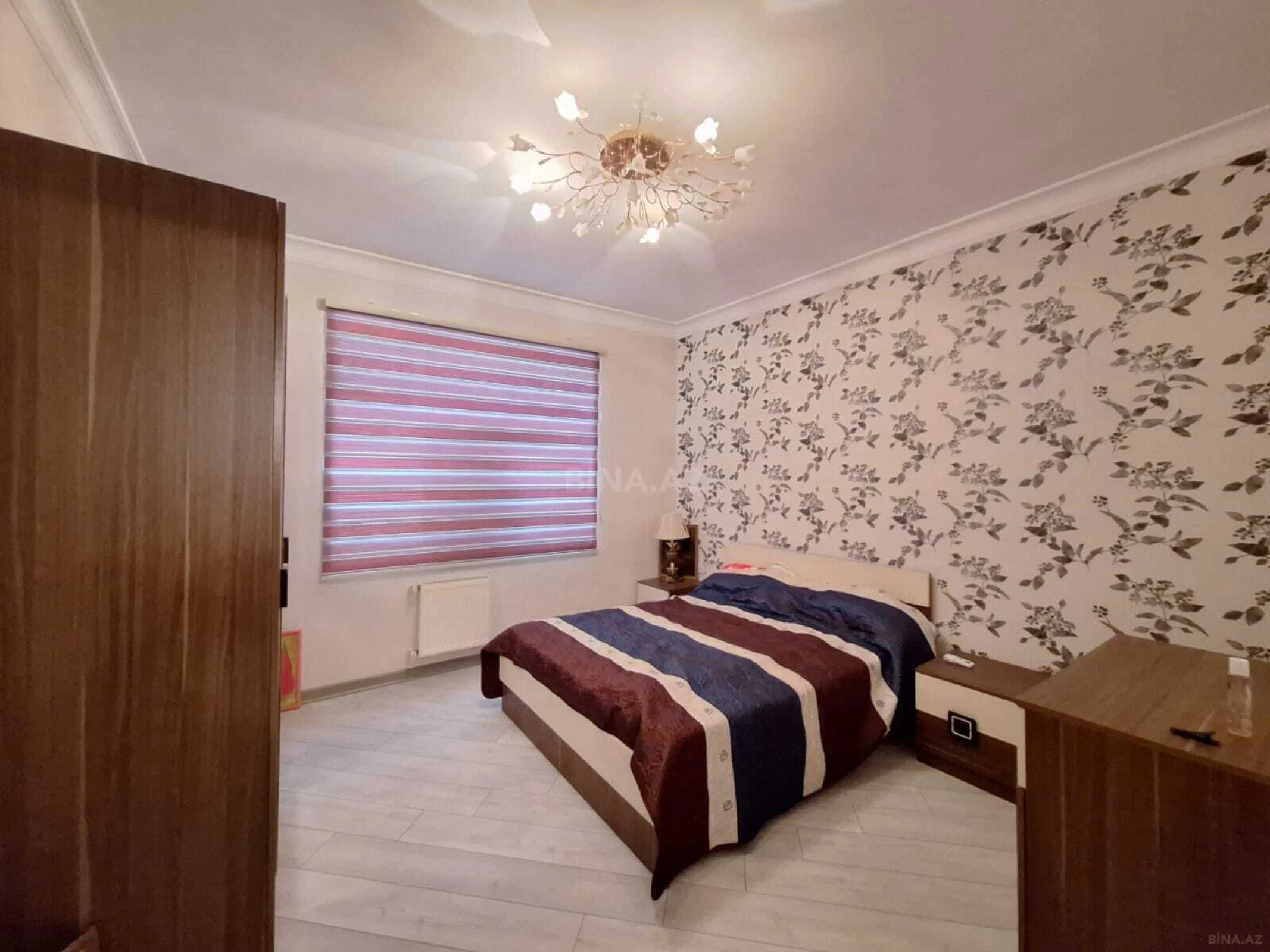 Satılır 8 otaqlı həyət evi 500 m²
