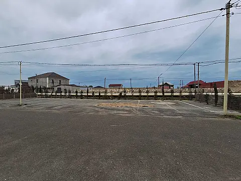 Satılır 8 otaqlı həyət evi 500 m²