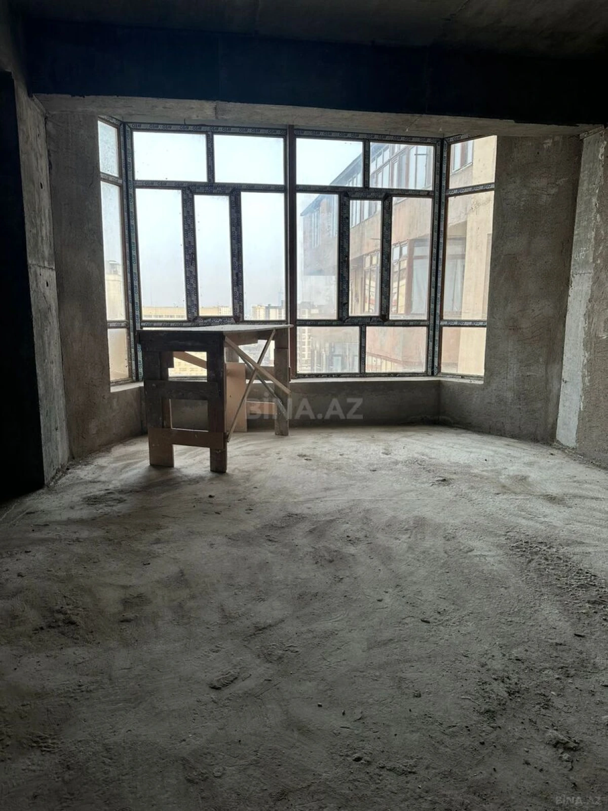 Satılır 2 otaqlı mənzil 90 m²