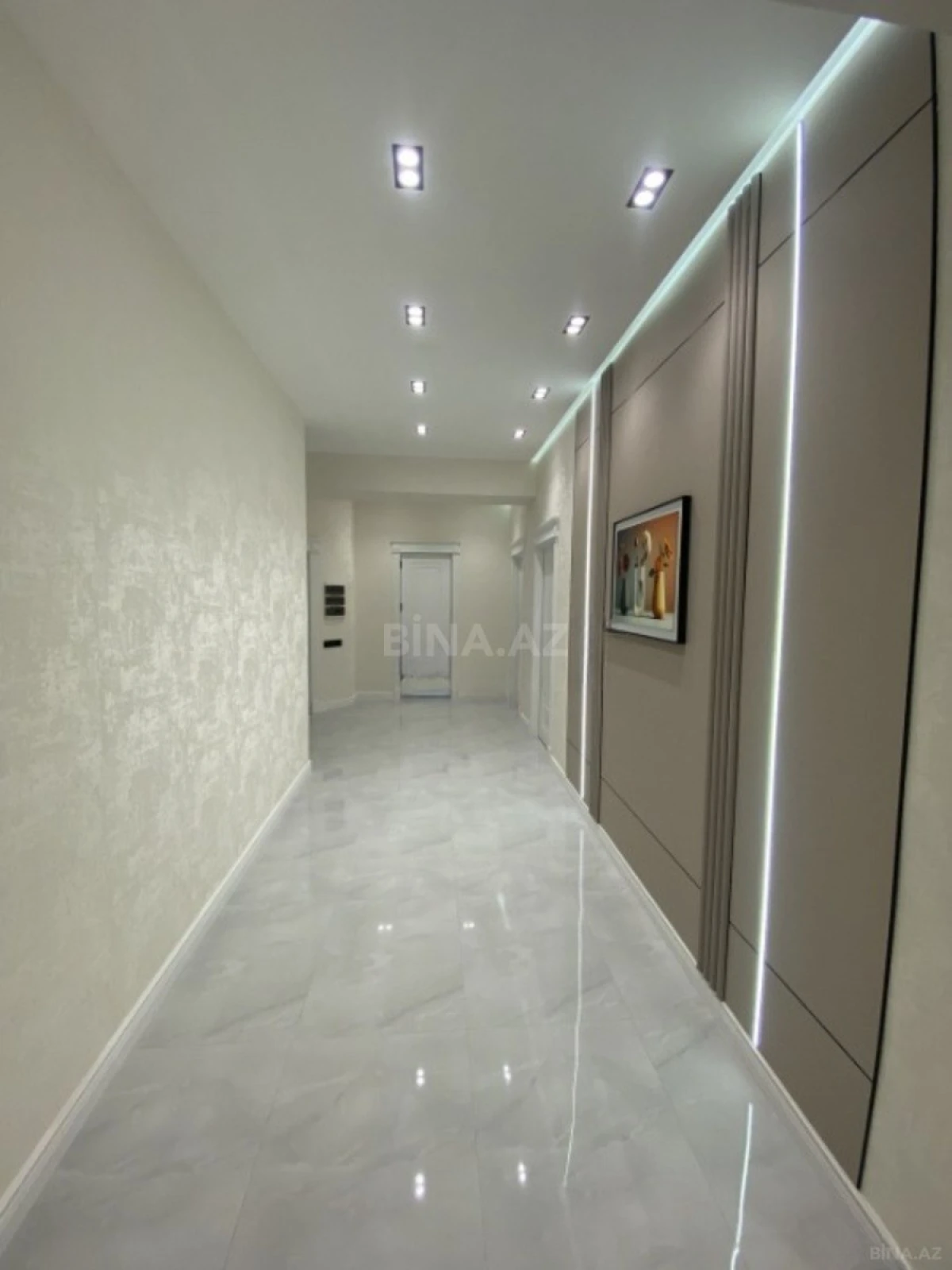 Satılır 3 otaqlı mənzil 167 m²