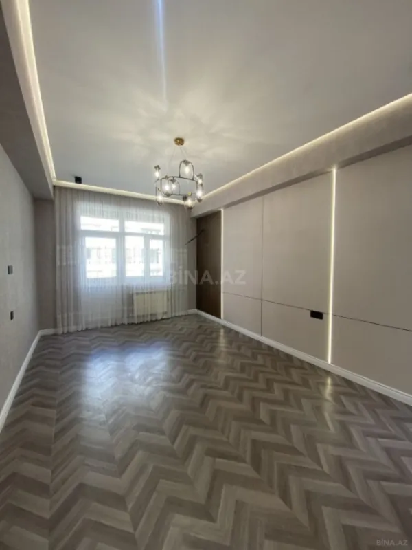Satılır 3 otaqlı mənzil 167 m²