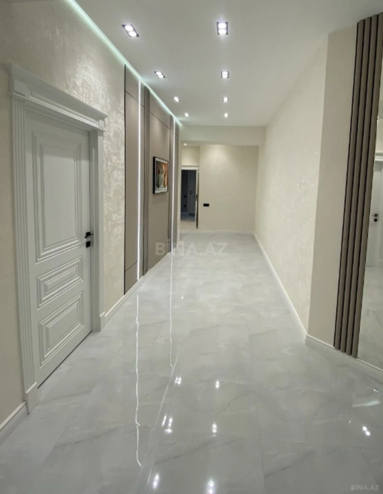 Satılır 3 otaqlı mənzil 167 m²