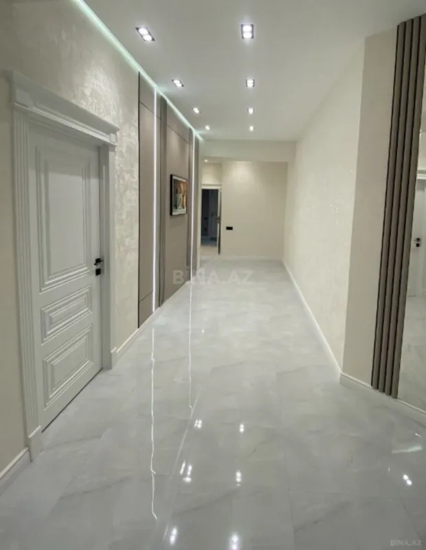 Satılır 3 otaqlı mənzil 167 m²