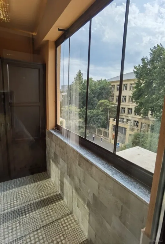 Satılır 2 otaqlı mənzil 74 m²