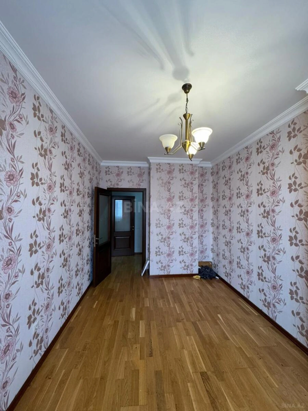Satılır 3 otaqlı mənzil 125 m²
