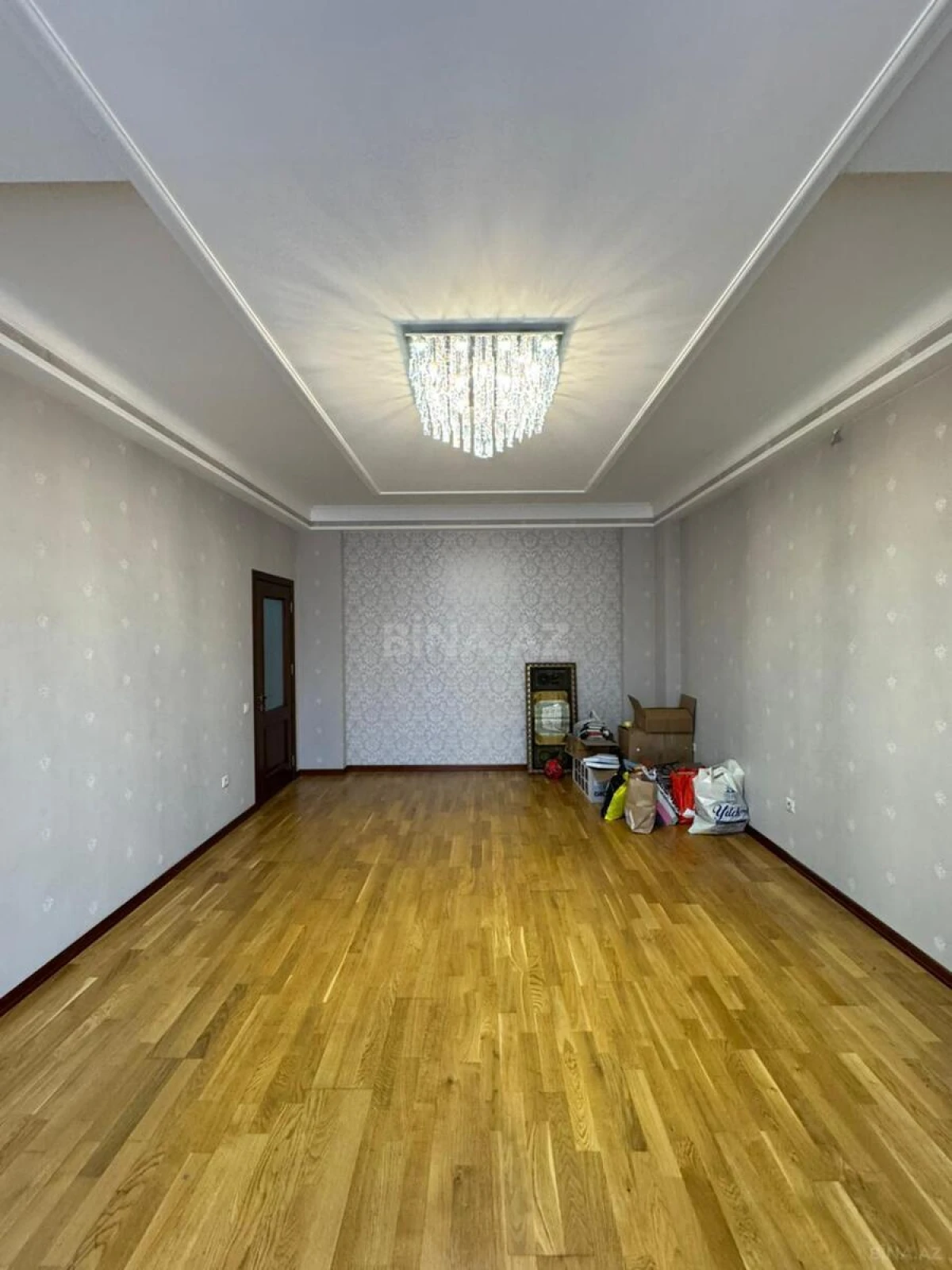Satılır 3 otaqlı mənzil 125 m²