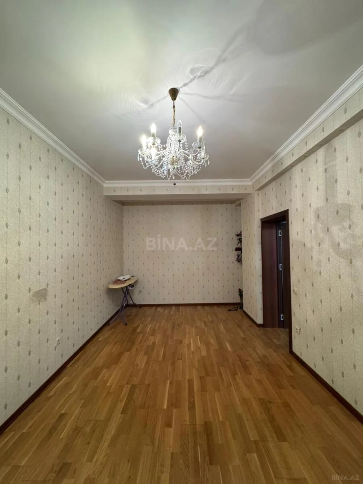 Satılır 3 otaqlı mənzil 125 m²