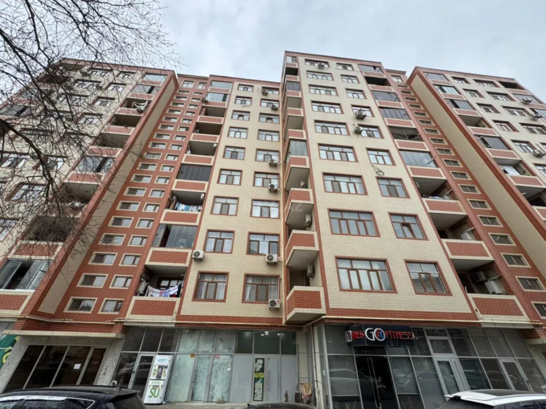 Satılır 3 otaqlı mənzil 125 m²