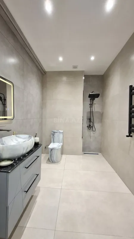 Satılır 2 otaqlı mənzil 65 m²