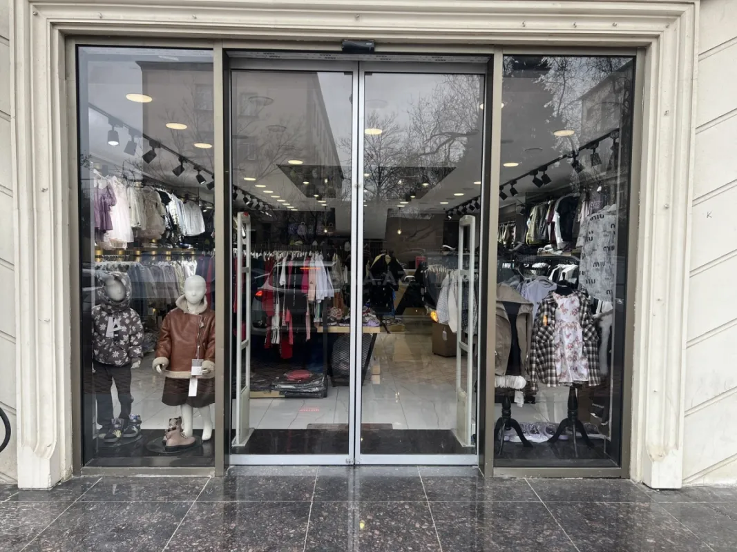 Kirayə verilir obyekt 160 m²