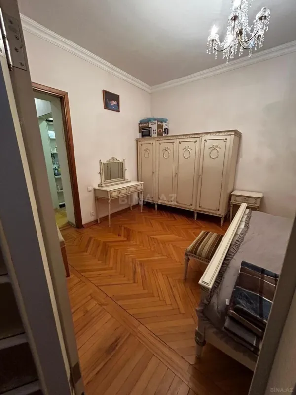 Kirayə verilir 3 otaqlı mənzil 100 m²