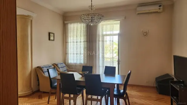 Kirayə verilir 3 otaqlı mənzil 100 m²