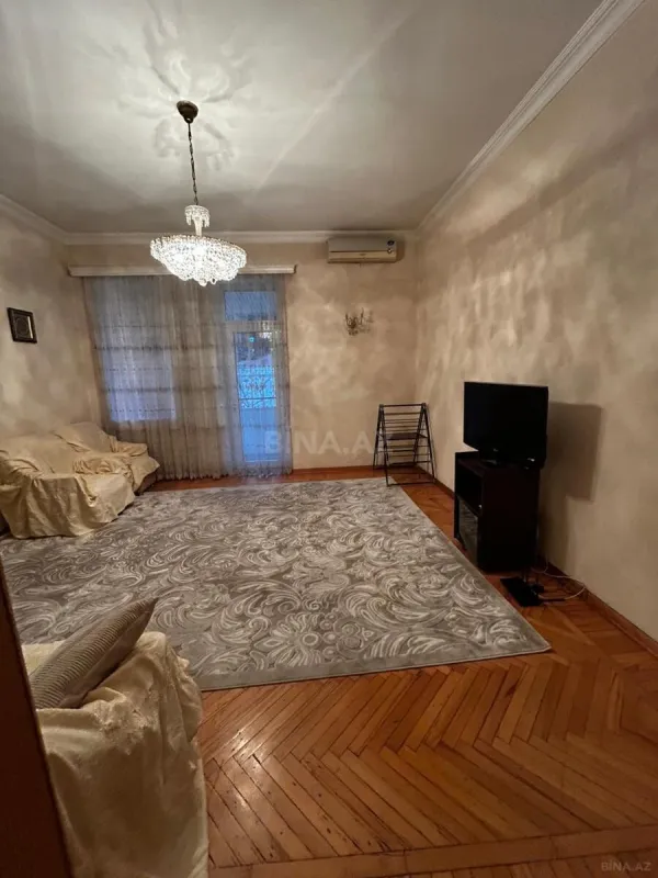 Kirayə verilir 3 otaqlı mənzil 100 m²