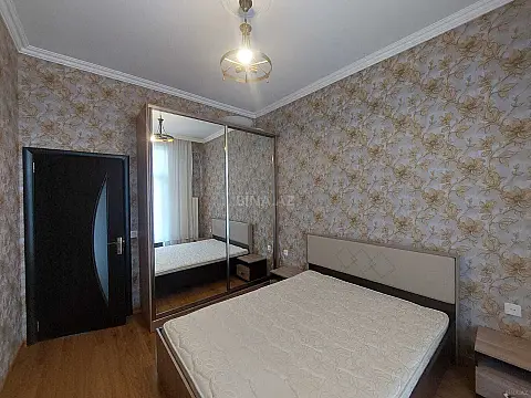 Kirayə verilir 2 otaqlı mənzil 65 m²