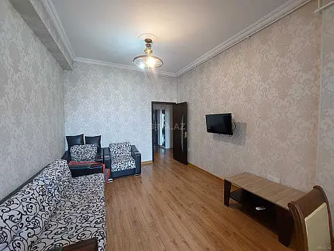 Kirayə verilir 2 otaqlı mənzil 65 m²