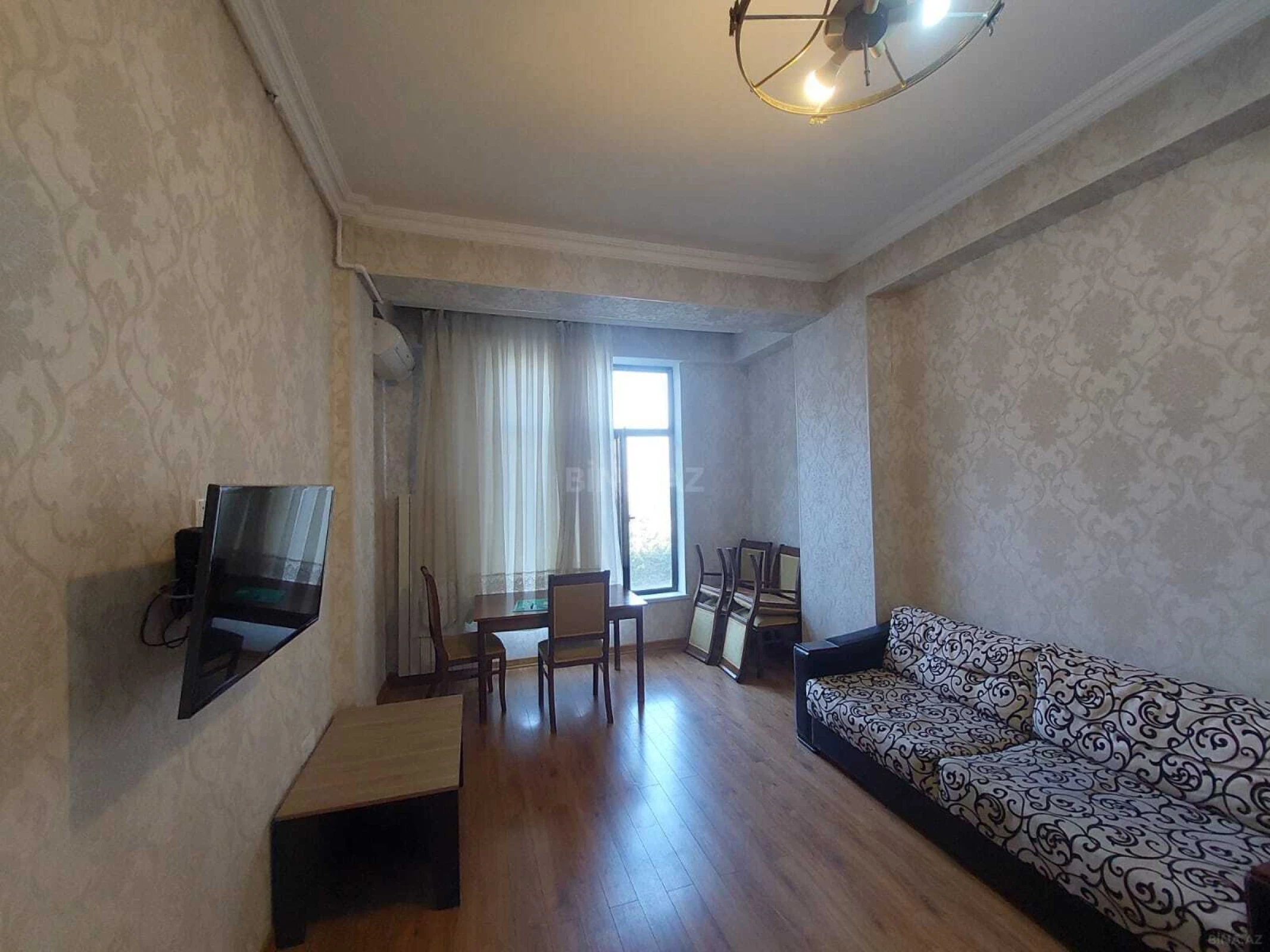 Kirayə verilir 2 otaqlı mənzil 65 m²