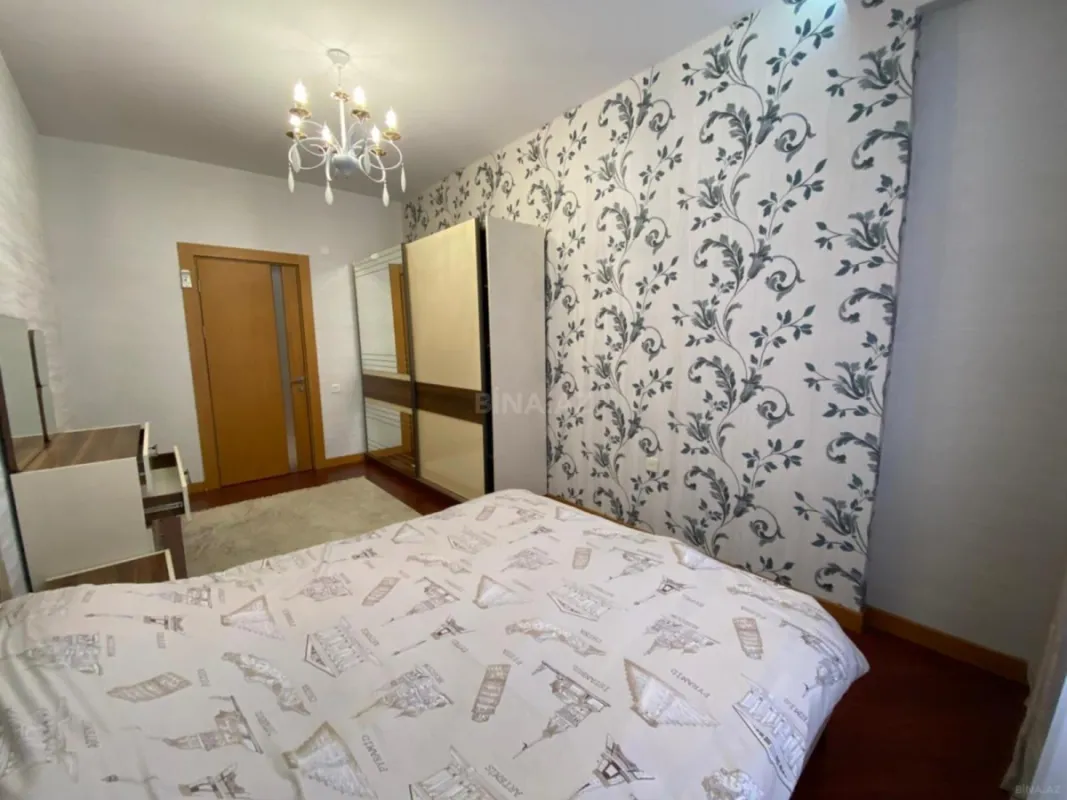 Kirayə verilir 2 otaqlı mənzil 80 m²