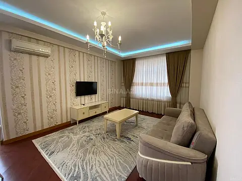 Kirayə verilir 2 otaqlı mənzil 80 m²