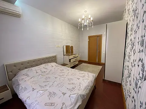 Kirayə verilir 2 otaqlı mənzil 80 m²
