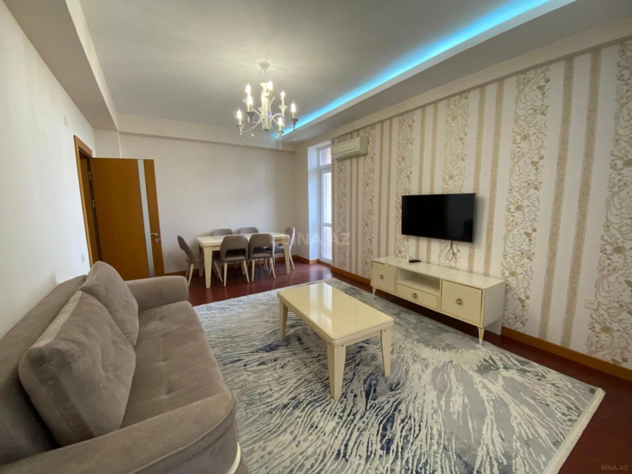 Kirayə verilir 2 otaqlı mənzil 80 m²
