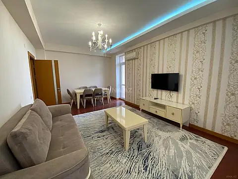 Kirayə verilir 2 otaqlı mənzil 80 m²