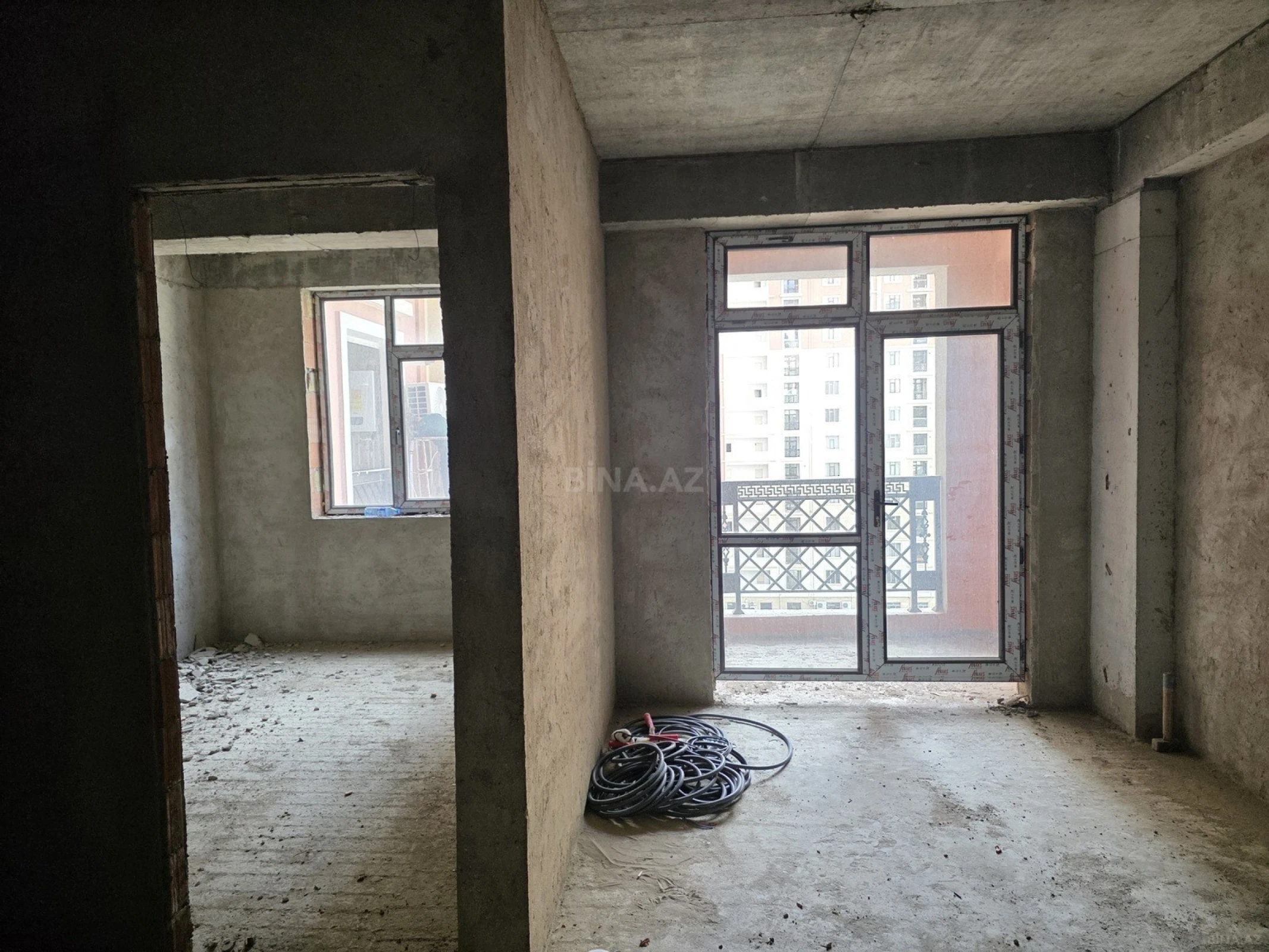 Satılır 2 otaqlı mənzil 53 m²