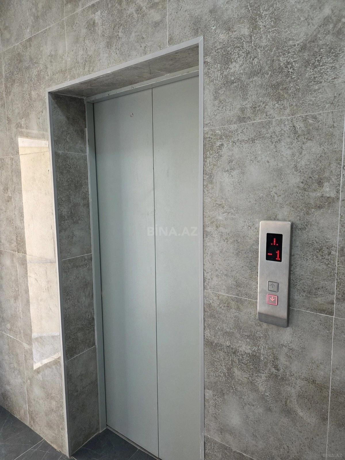 Satılır 2 otaqlı mənzil 53 m²