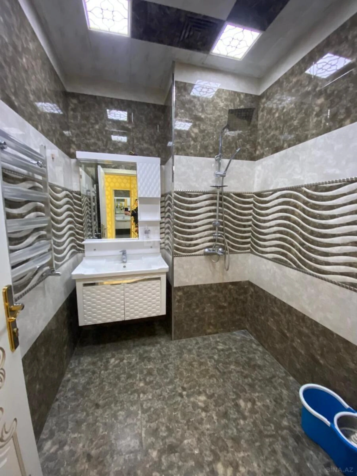 Kirayə verilir 2 otaqlı mənzil 80 m²