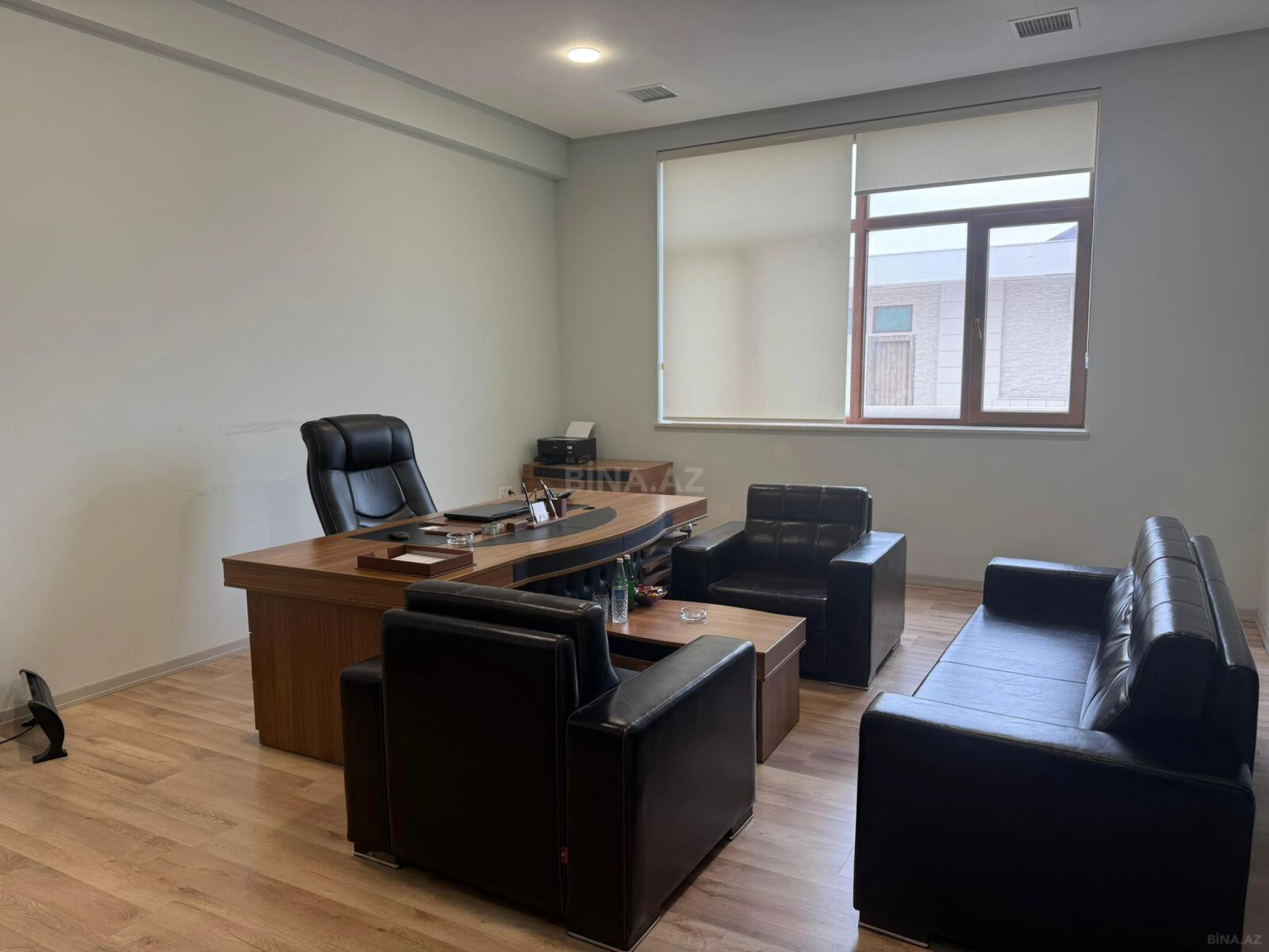 Kirayə verilir 2 otaqlı ofis 60 m²