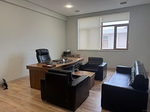 Kirayə verilir 2 otaqlı ofis 60 m²