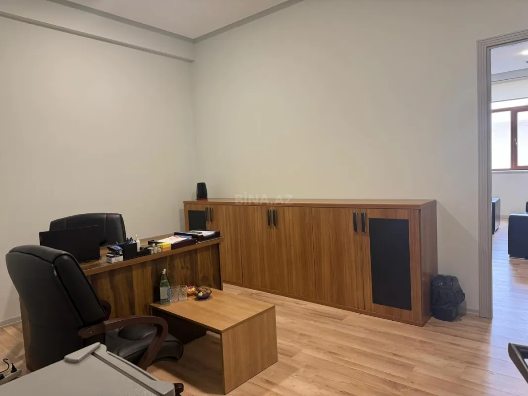 Kirayə verilir 2 otaqlı ofis 60 m²