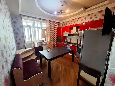 Kirayə verilir 3 otaqlı mənzil 100 m²