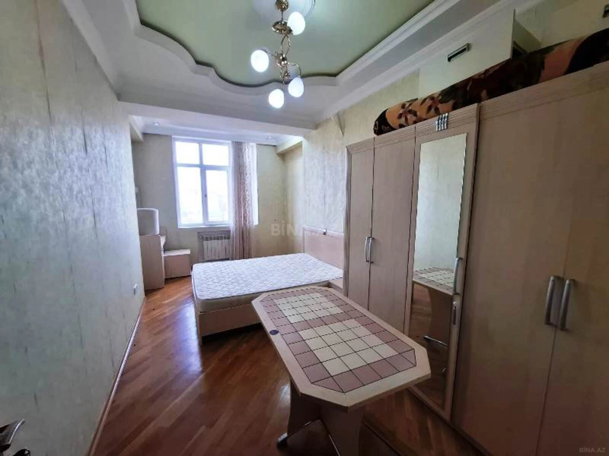 Kirayə verilir 3 otaqlı mənzil 100 m²