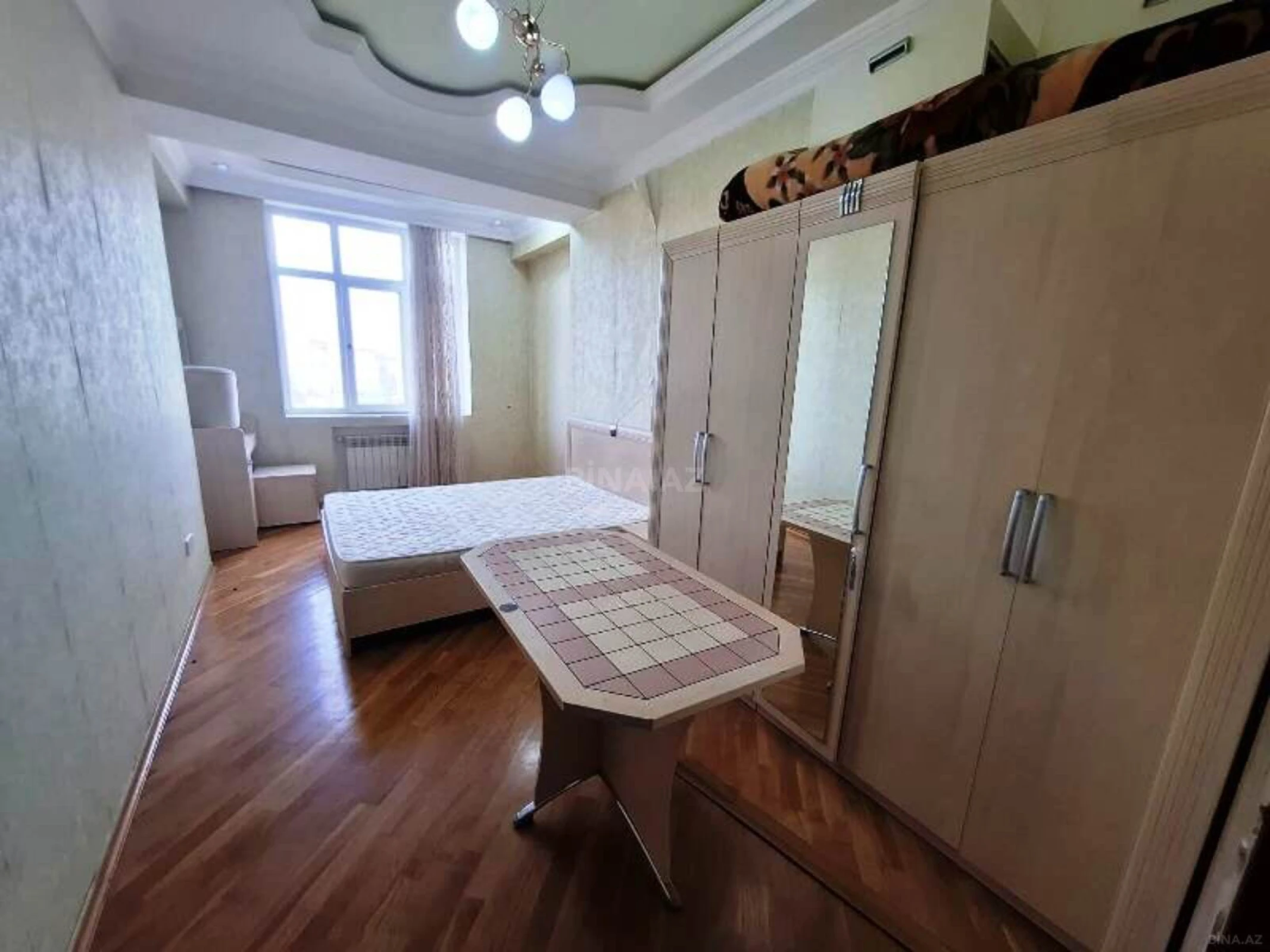 Kirayə verilir 3 otaqlı mənzil 100 m²