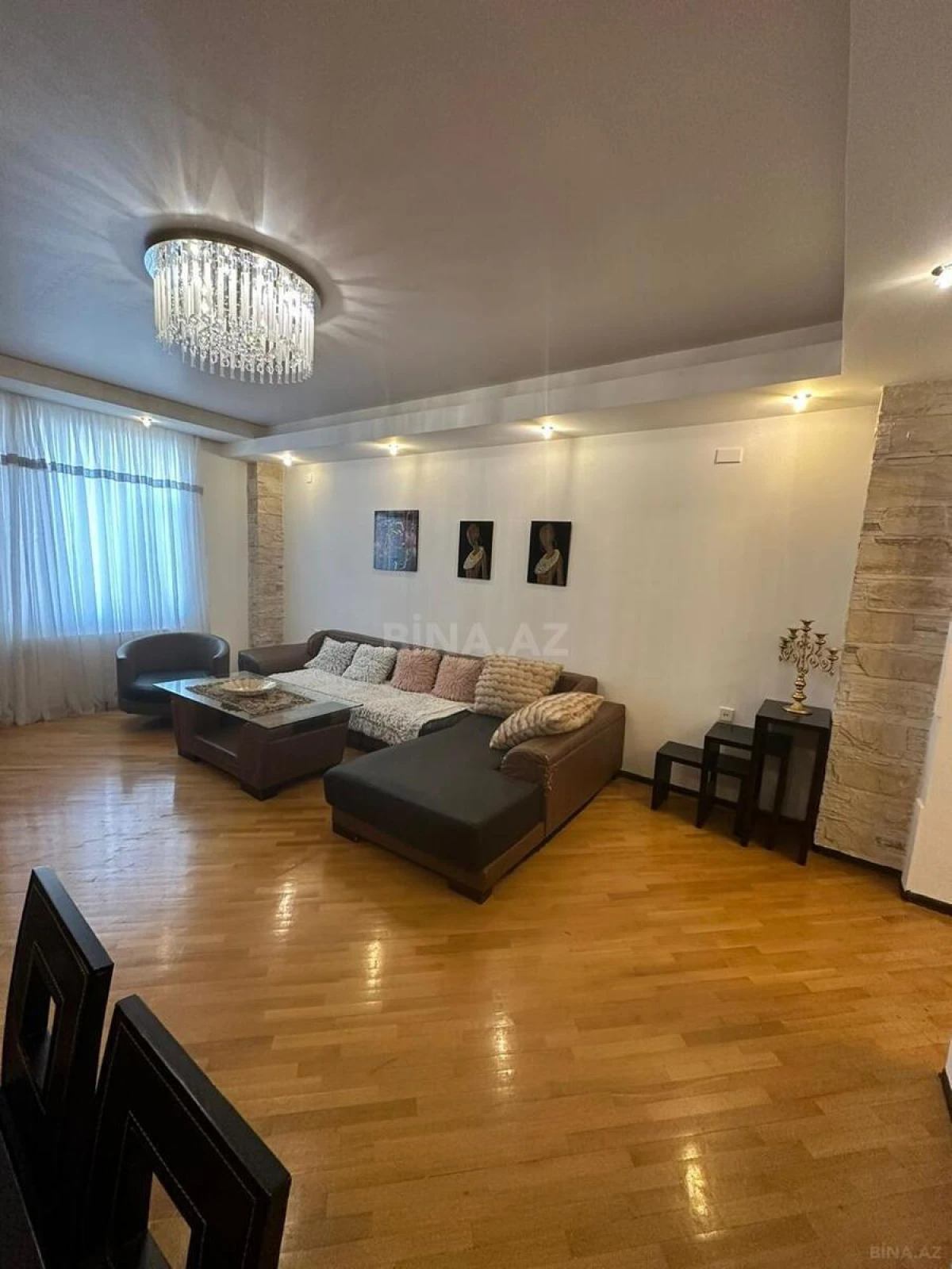 Kirayə verilir 3 otaqlı mənzil 130 m²