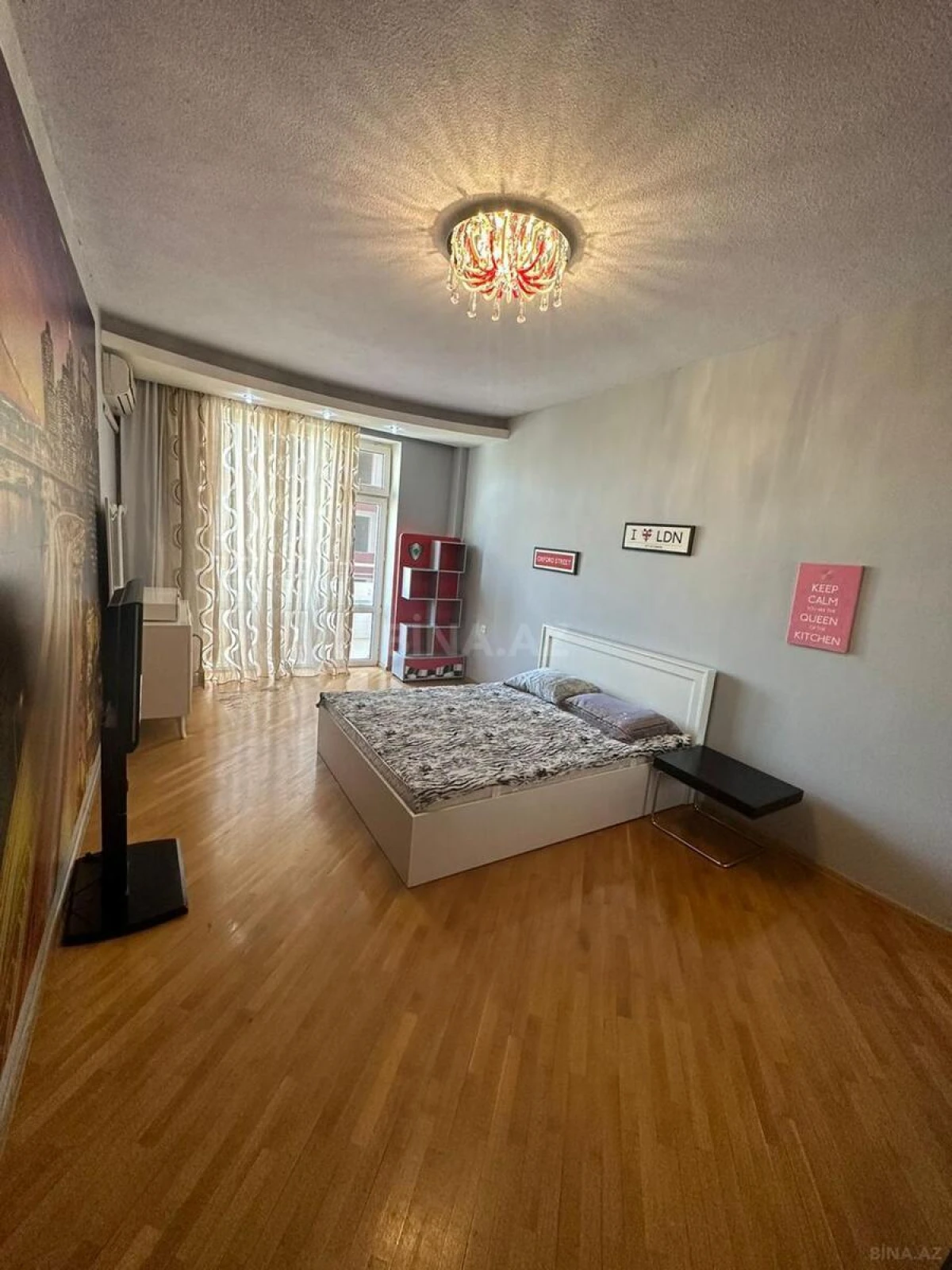 Kirayə verilir 3 otaqlı mənzil 130 m²