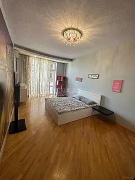 Kirayə verilir 3 otaqlı mənzil 130 m²