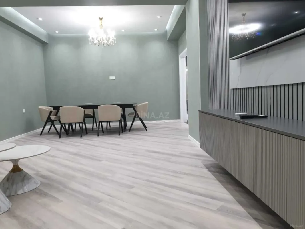 Kirayə verilir 3 otaqlı mənzil 141 m²